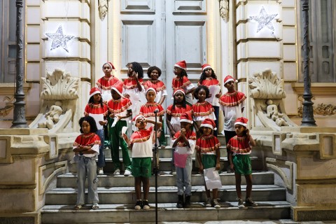 Crianças são atração nesta quinta (18), na programação do estacionamento da Prefeitura no Natal Encantado